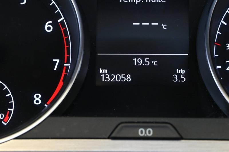 2016 Volkswagen Golf - Image 22