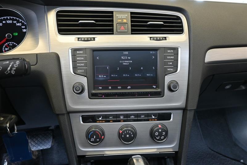 2016 Volkswagen Golf - Image 23