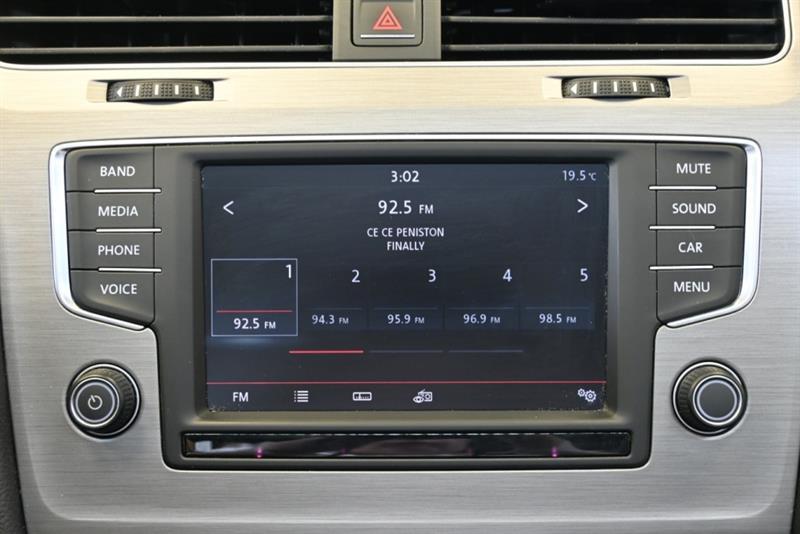 2016 Volkswagen Golf - Image 24