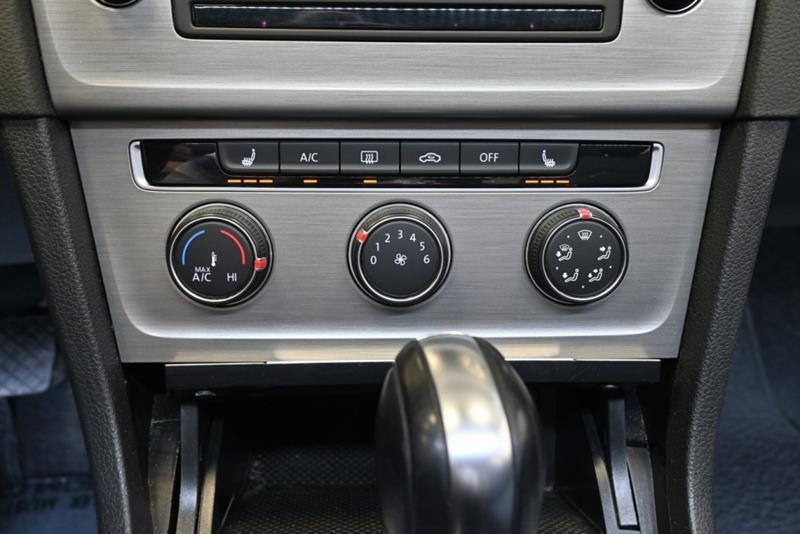 2016 Volkswagen Golf - Image 26