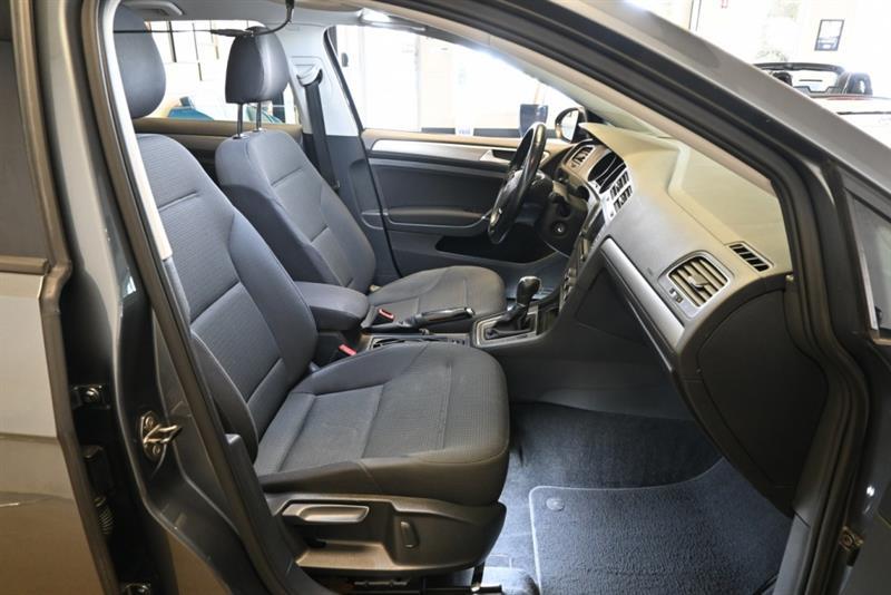 2016 Volkswagen Golf - Image 30