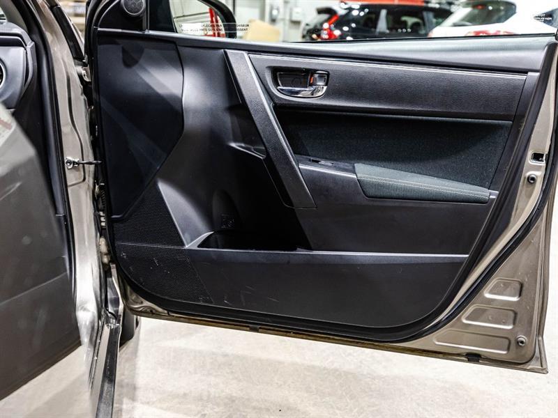 2017 Toyota Corolla - Image 16