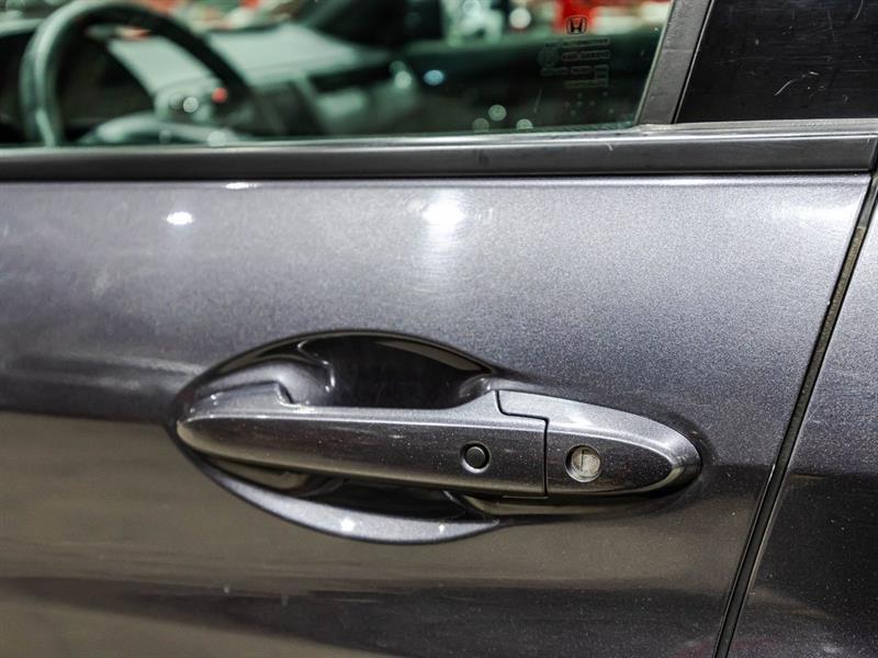 2020 Honda HR-V - Image 11