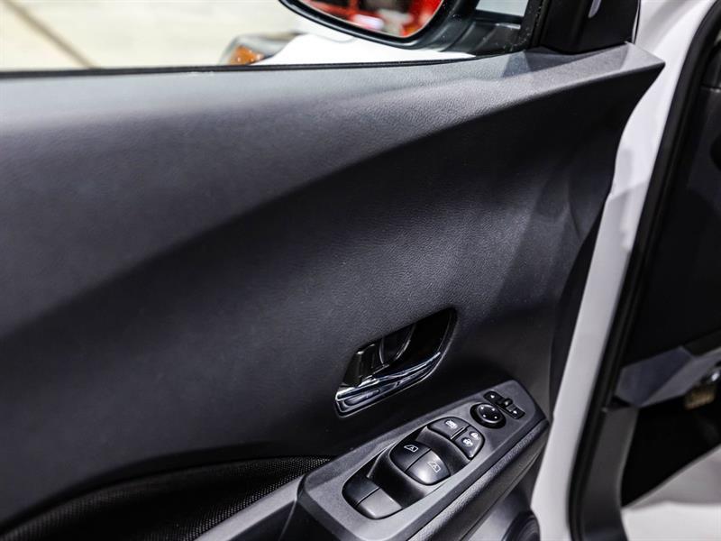 2022 Nissan Kicks - Image 12