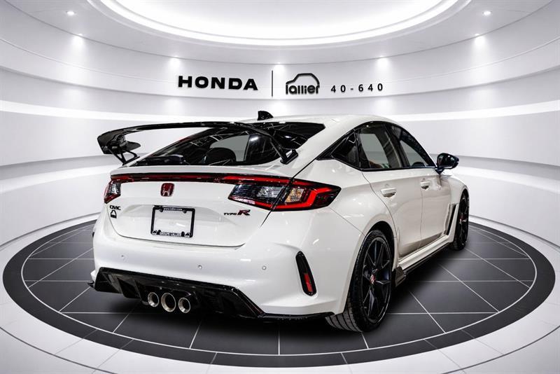 2025 Honda Civic - Image 7