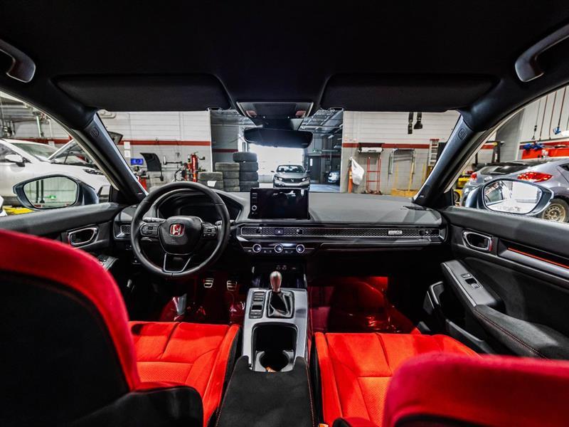 2025 Honda Civic - Image 14