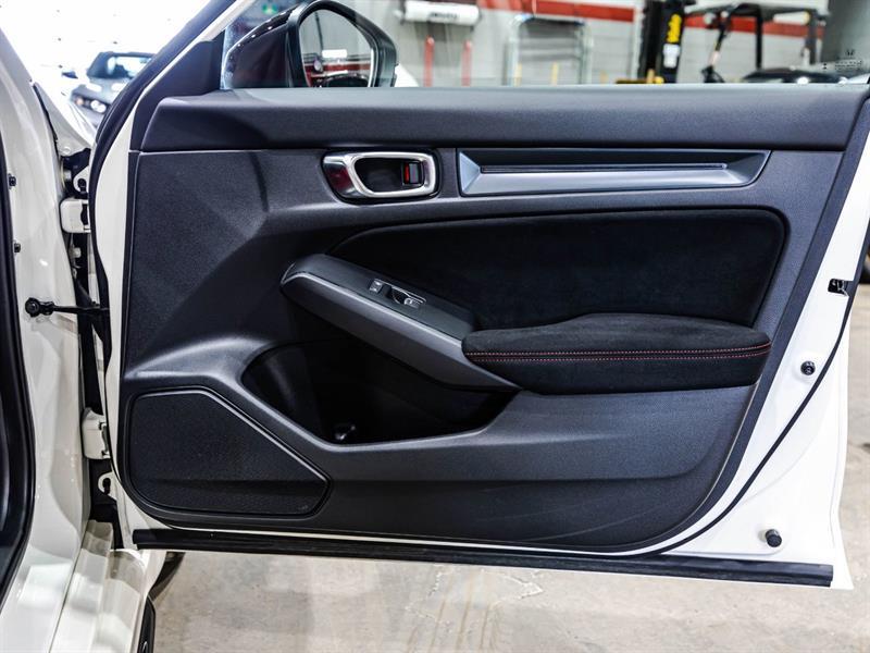 2025 Honda Civic - Image 16