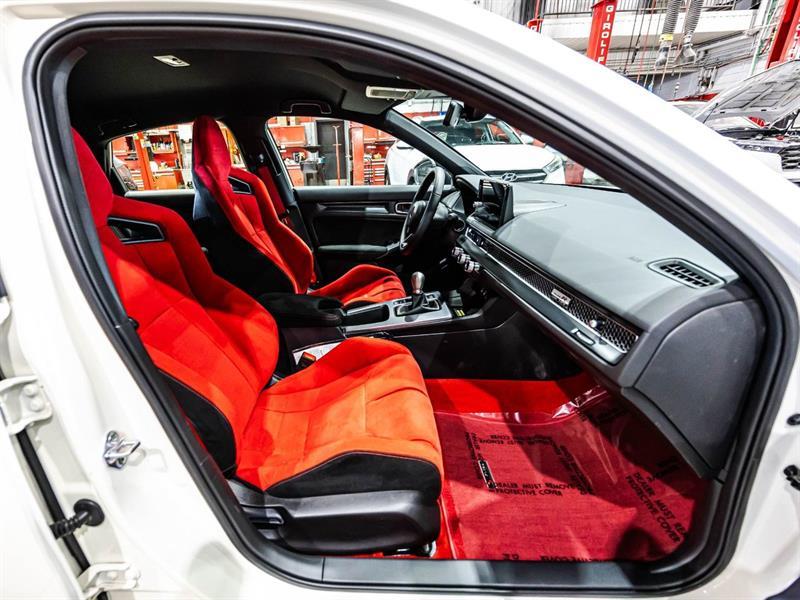 2025 Honda Civic - Image 17