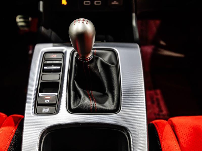 2025 Honda Civic - Image 25