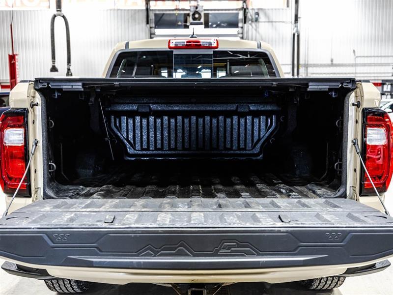 2023 Gmc Canyon - Image 16