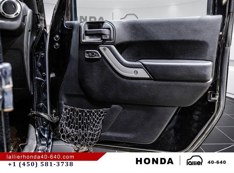 2013 Jeep Wrangler - Image 16