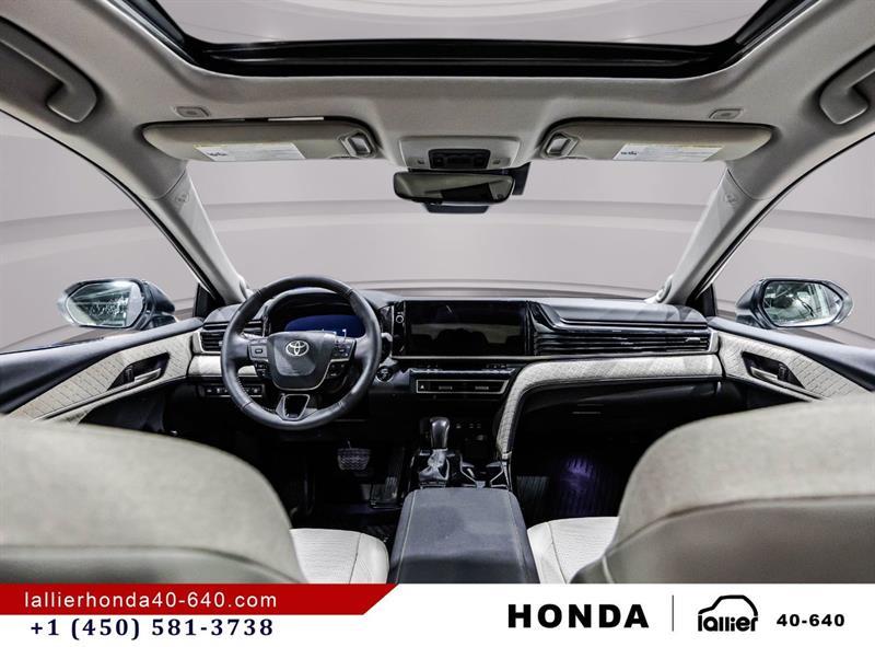 2025 Toyota Camry - Image 14