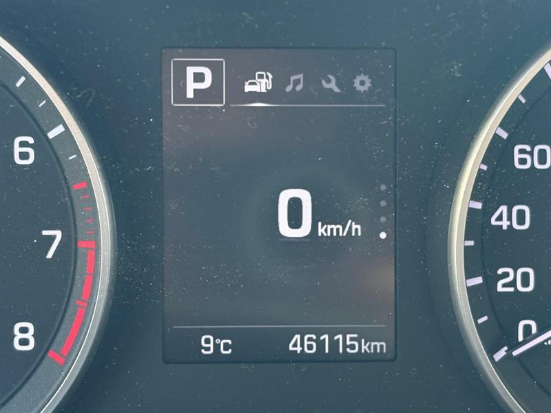 2017 Hyundai Elantra - Image 5