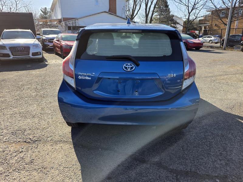 2016 Toyota Prius - Image 6