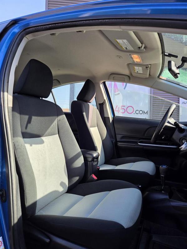 2016 Toyota Prius - Image 9