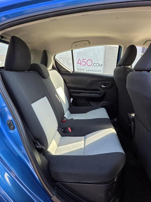 2016 Toyota Prius - Image 10