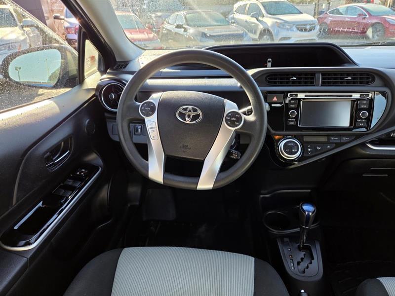 2016 Toyota Prius - Image 12