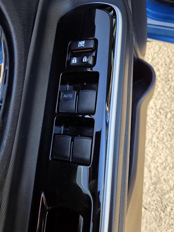 2016 Toyota Prius - Image 14