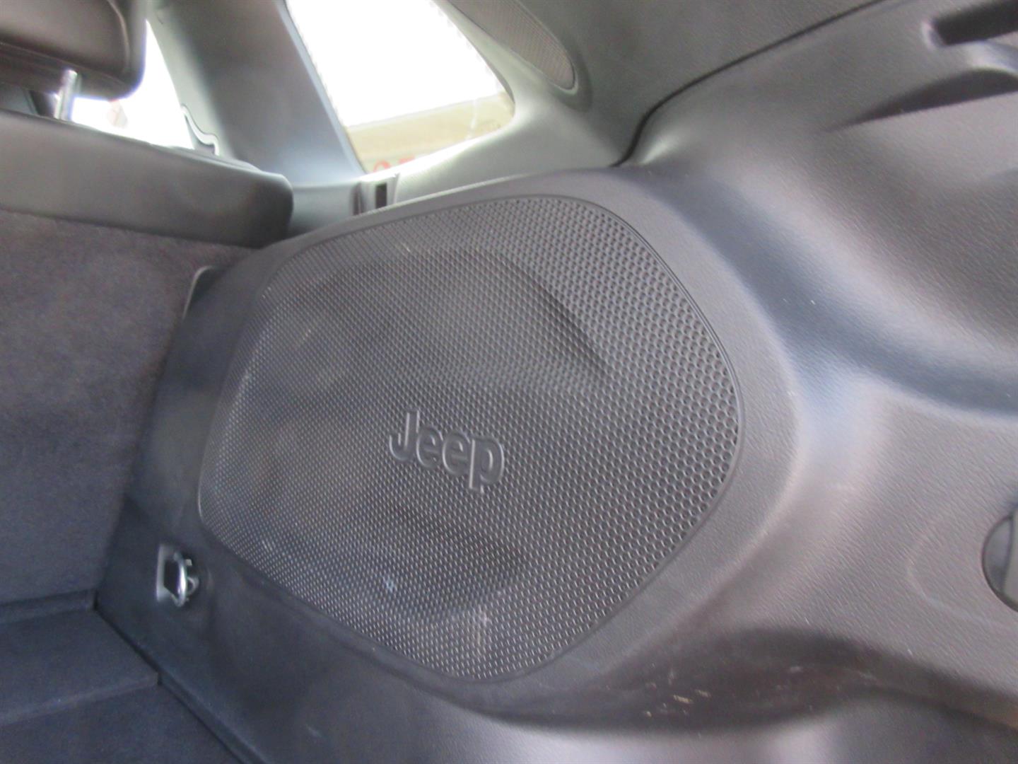 jeep Cherokee 2021 - 23