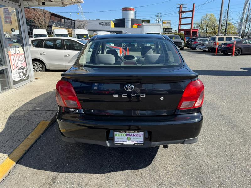 toyota Echo 2000 - 8