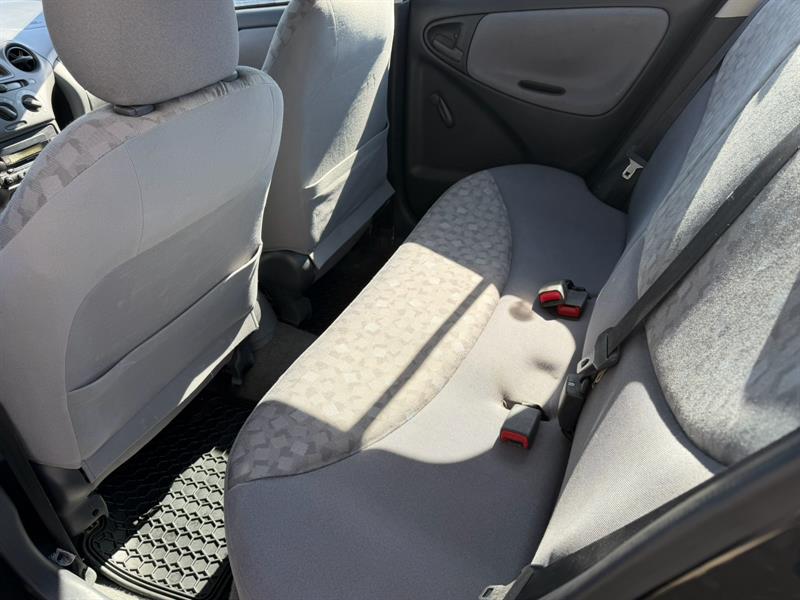 toyota Echo 2000 - 13