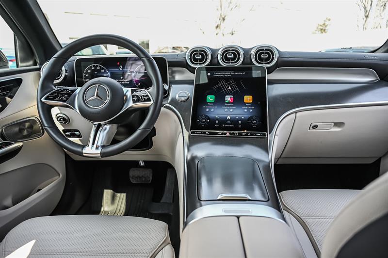 mercedes-benz GLC300 2025 - 27