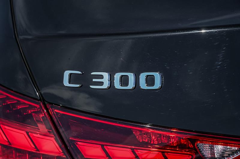 mercedes-benz C300 2024 - 14
