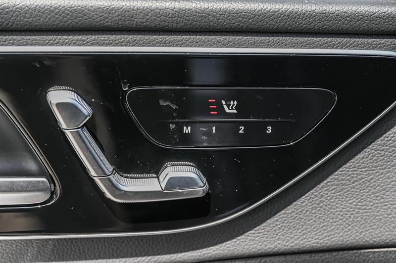 mercedes-benz C300 2024 - 18