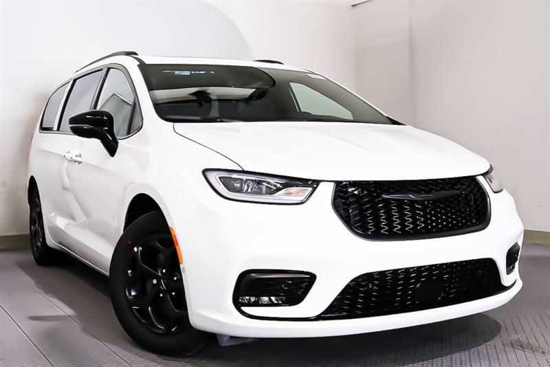 chrysler Pacifica Hybrid 2024