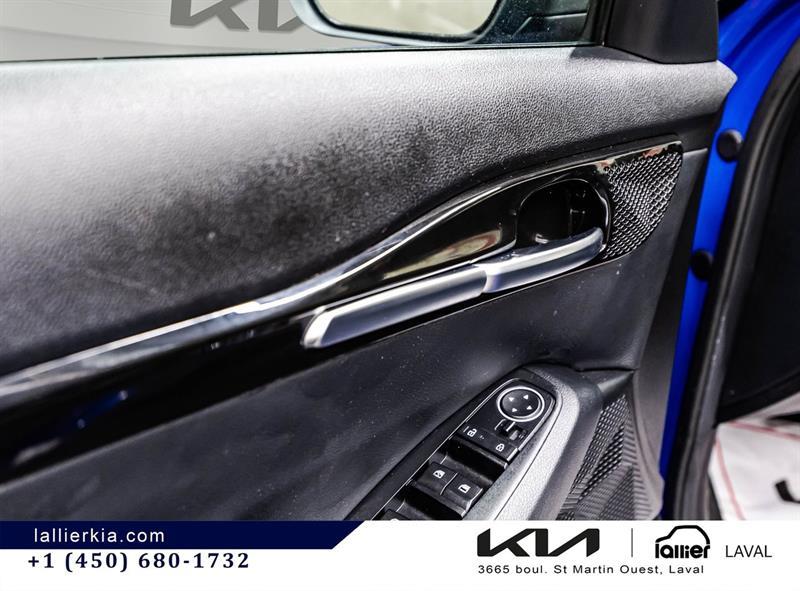 2025 Kia Seltos - Image 12