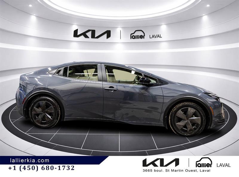 2024 Toyota Prius - Image 8