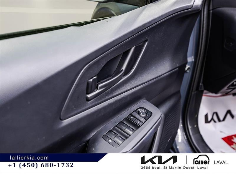 2024 Toyota Prius - Image 11