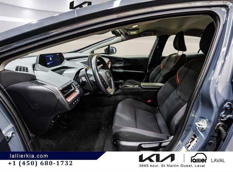 2024 Toyota Prius - Image 18