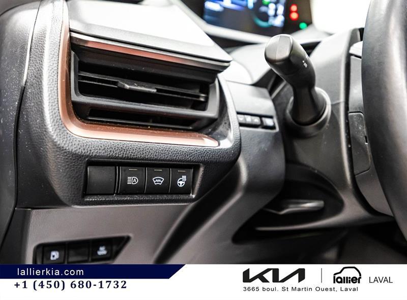 2024 Toyota Prius - Image 20