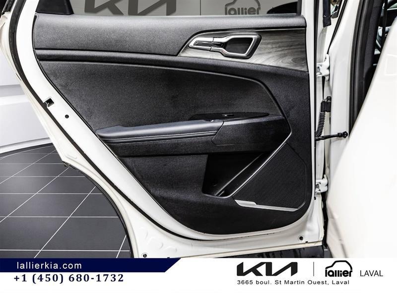 2025 Kia Sportage - Image 13