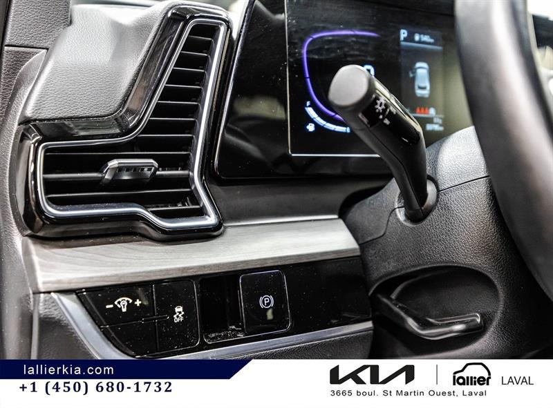 2025 Kia Sportage - Image 21