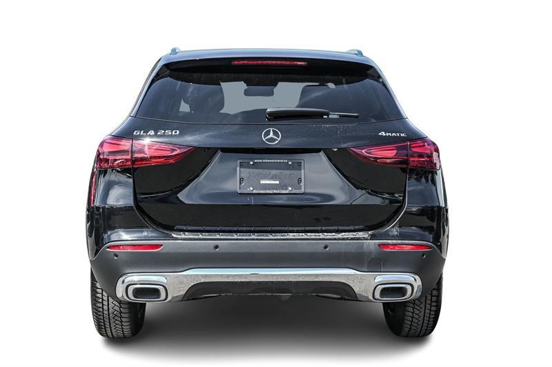 2025 Mercedes-Benz GLA - Image 8