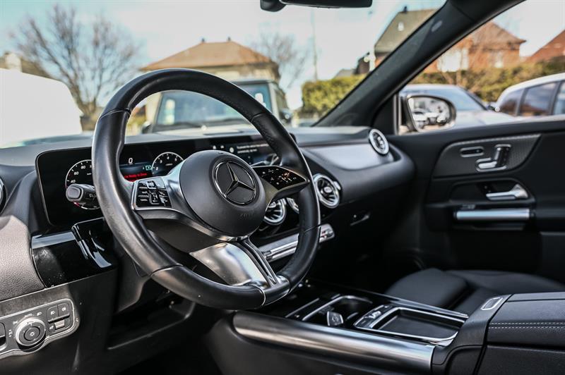 2025 Mercedes-Benz GLA - Image 18