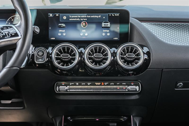 2025 Mercedes-Benz GLA - Image 28