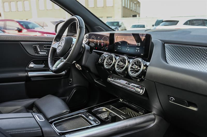 2025 Mercedes-Benz GLA - Image 29