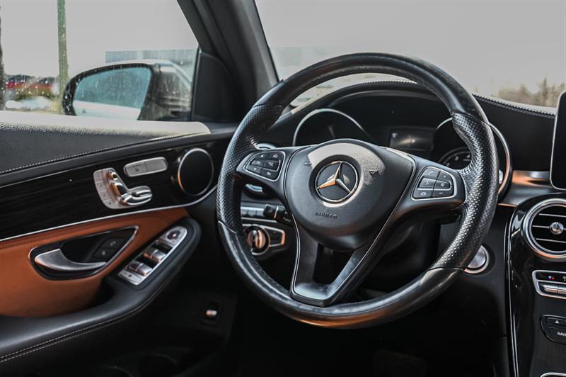 2016 Mercedes-Benz GLC - Image 21