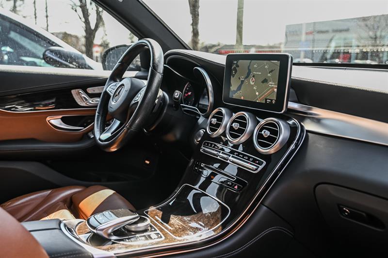2016 Mercedes-Benz GLC - Image 23