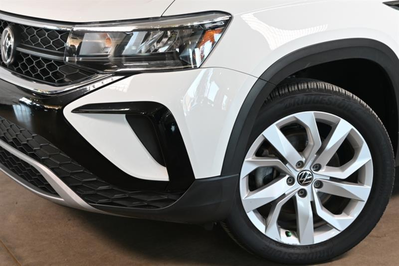 2022 Volkswagen Taos - Image 2