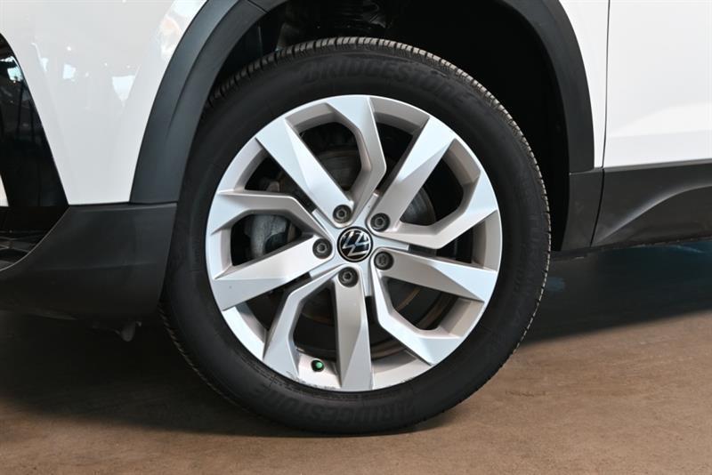 2022 Volkswagen Taos - Image 3