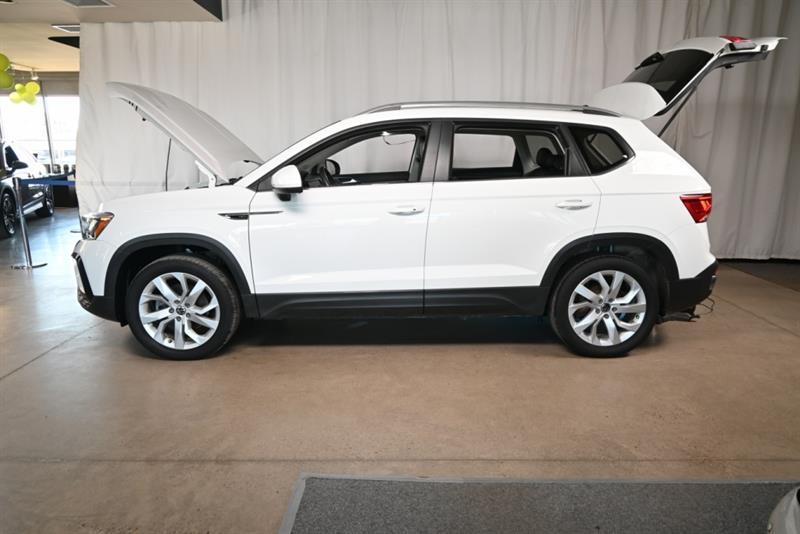 2022 Volkswagen Taos - Image 11