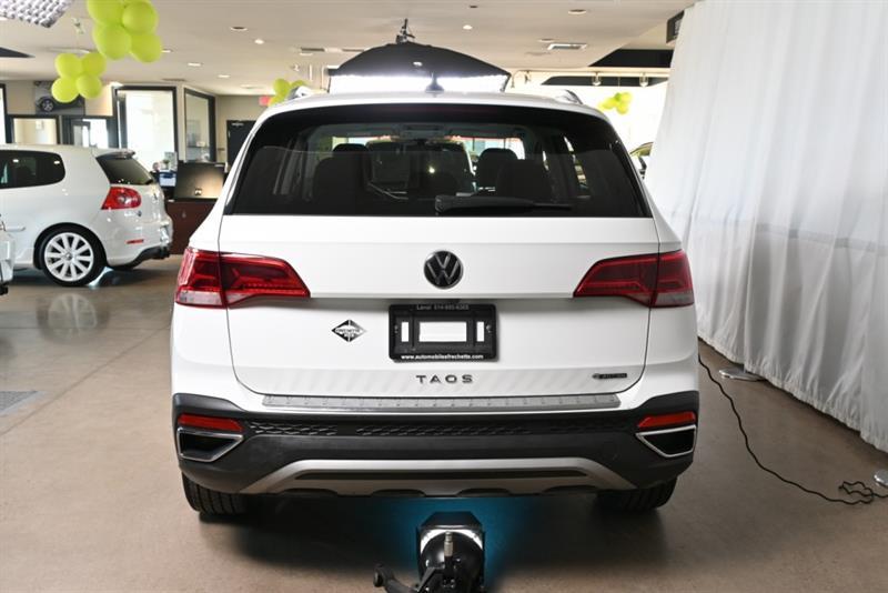 2022 Volkswagen Taos - Image 13