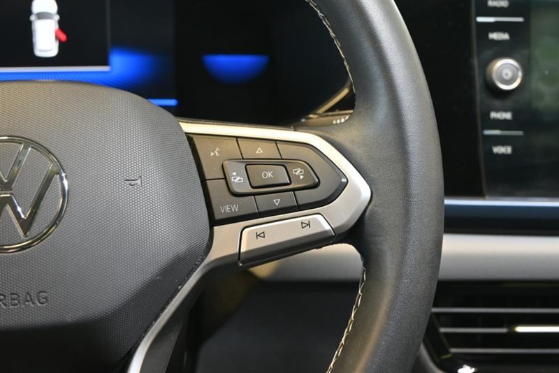 2022 Volkswagen Taos - Image 21