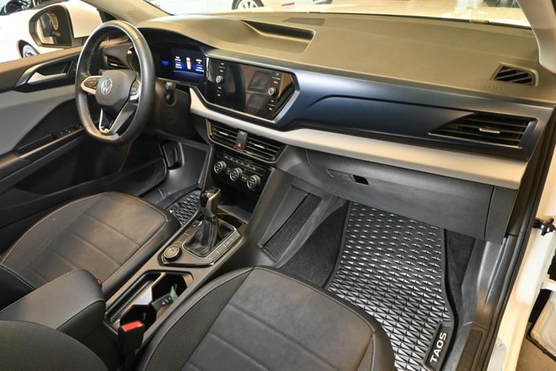 2022 Volkswagen Taos - Image 31