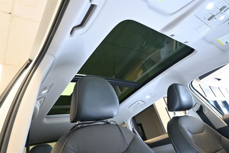 2022 Volkswagen Taos - Image 34