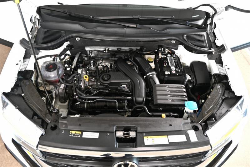 2022 Volkswagen Taos - Image 40